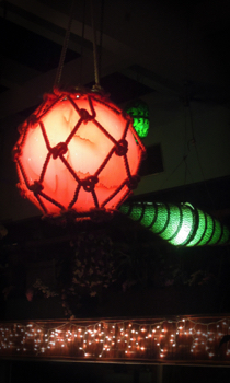 Float and trap lamps